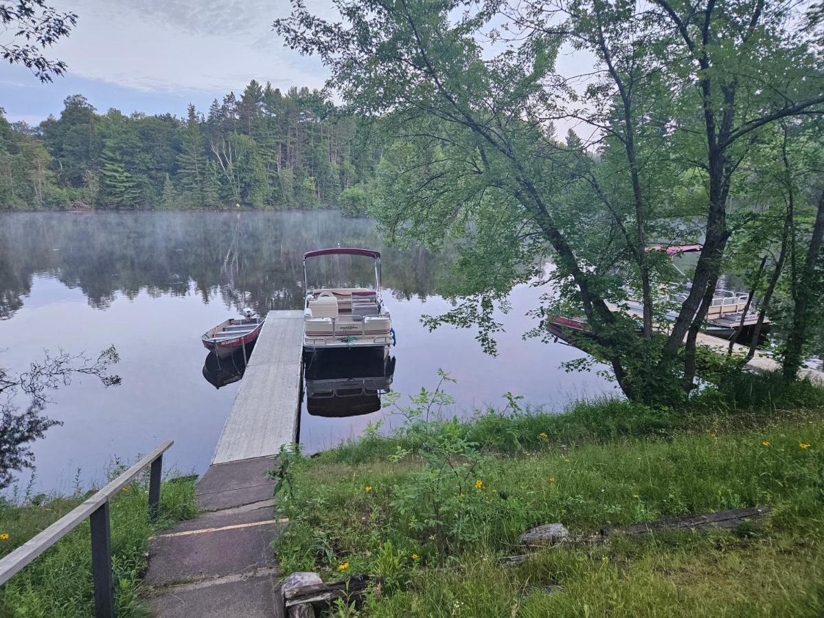 Edgewater Resort Iron Mountain Exteriör bild